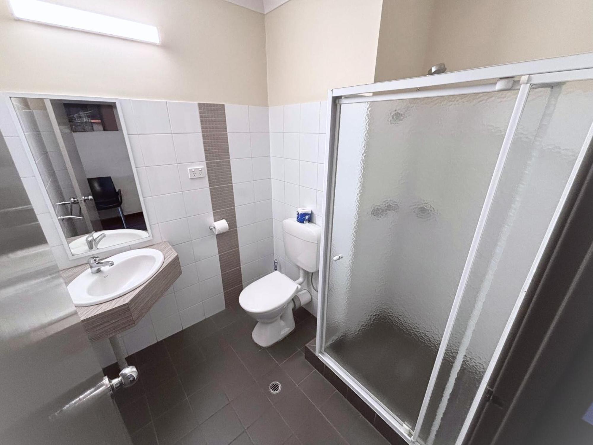 Of Wales Hotel, Hotel 3*