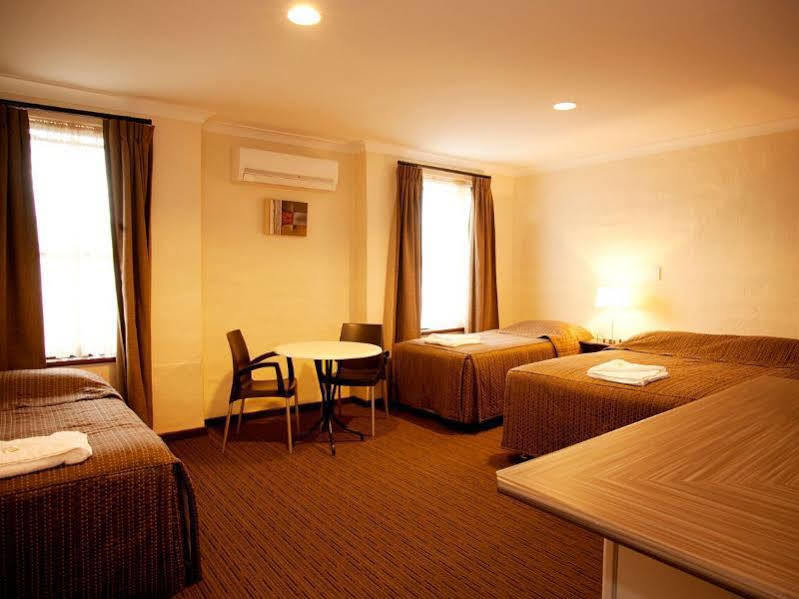 Of Wales Hotel, Hotel